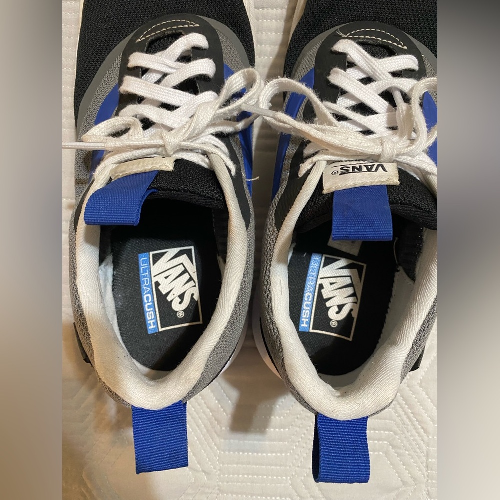 Vans Men’s Ultra Range Sneakers Black/ Gray with Blue detail Size 10.5 - Picture 4 of 9